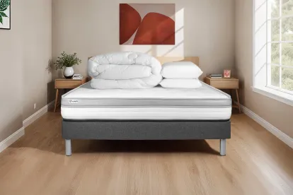 Pack lit complet 160x200 cm - Matelas + Sommier Gris (en kit) + 2 oreillers + Couette - Vital Relax