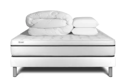 Pack lit complet 140x200 cm - Matelas + Sommier Blanc (en kit) + 2 oreillers + Couette - Vital Spa