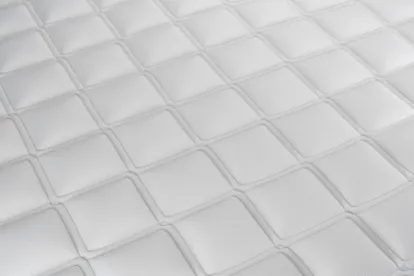 Pack lit complet 180x200 cm - Matelas + Sommier Gris (en kit) + 2 oreillers + Couette - Vitalmemo Back