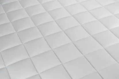 Ensemble Matelas Sommier 140x220 cm - Sommier Blanc (en kit) - Vitalmemo
