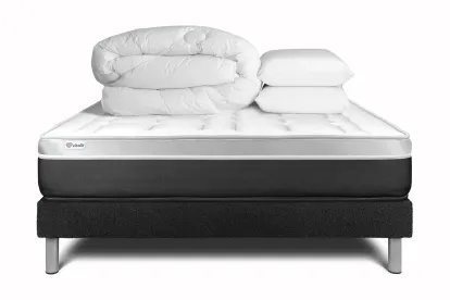 Pack lit complet 180x200 cm - Matelas + Sommier Noir (en kit) + 2 oreillers + Couette - Vital Soft