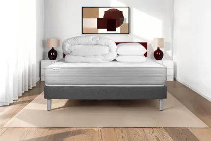 Pack lit complet 140x190 cm - Matelas + Sommier Gris (en kit) + 2 oreillers + Couette - Vitalmemo